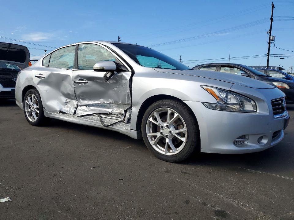 62124846 :رقم المزاد ، 1N4AA5APXDC836595 vin ، 2013 Nissan Maxima مزاد بيع