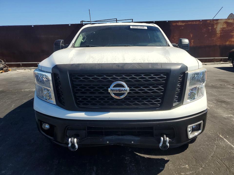 60994486 :رقم المزاد ، 1N6AA1EJXHN549256 vin ، 2017 Nissan Titan مزاد بيع