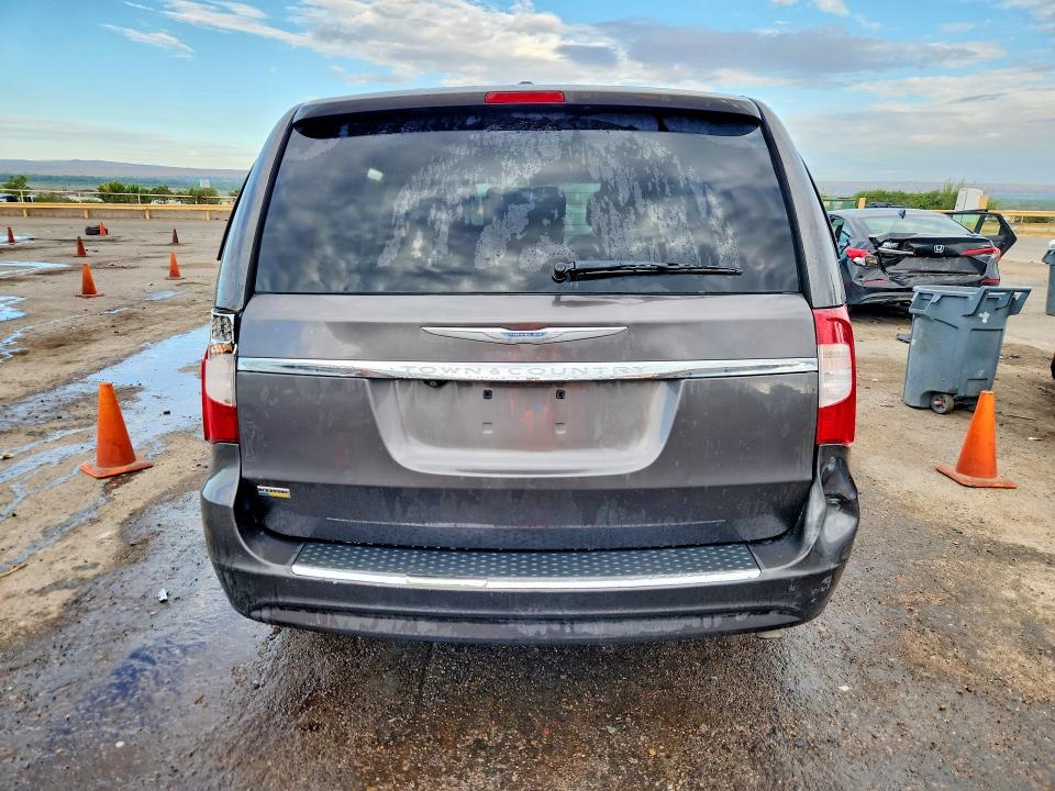 62103036 :رقم المزاد ، 2C4RC1BG9FR661927 vin ، 2015 Chrysler Town & Country مزاد بيع