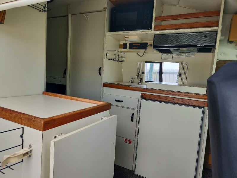 61799736 :رقم المزاد ، 2B7HB21Y1NK130503 vin ، 1992 Dodge Ram Van مزاد بيع