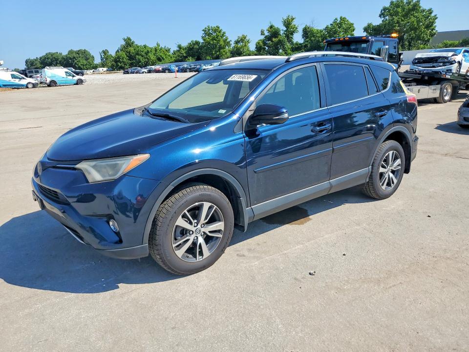 61169656 :رقم المزاد ، JTMRFREV7JJ243797 vin ، 2018 Toyota Rav4 مزاد بيع