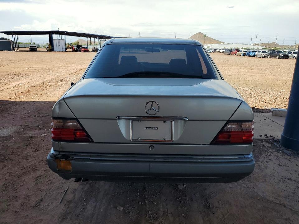 61955566 :رقم المزاد ، WDBEA32E3SC173248 vin ، 1995 Mercedes-benz E مزاد بيع