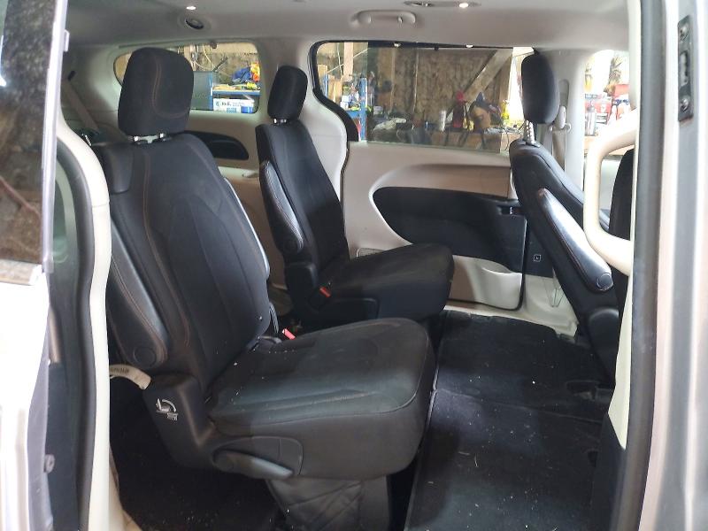61870996 :رقم المزاد ، 2C4RC1FG5JR113278 vin ، 2018 Chrysler Pacifica مزاد بيع