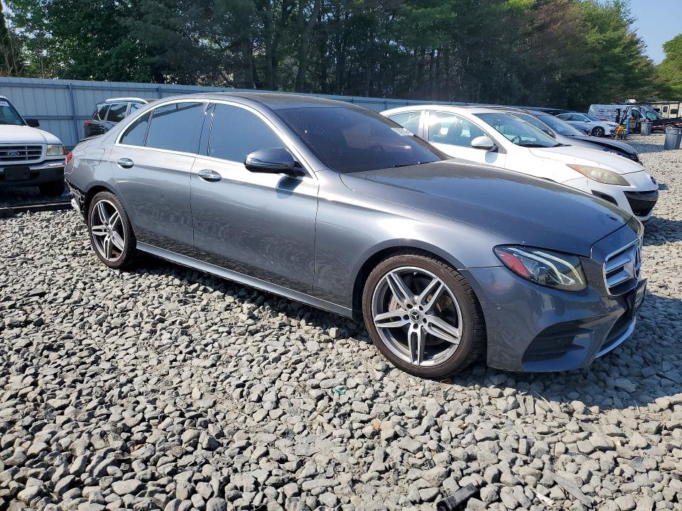 58478146 :رقم المزاد ، WDDZF4KB4HA100190 vin ، 2017 Mercedes-benz E مزاد بيع