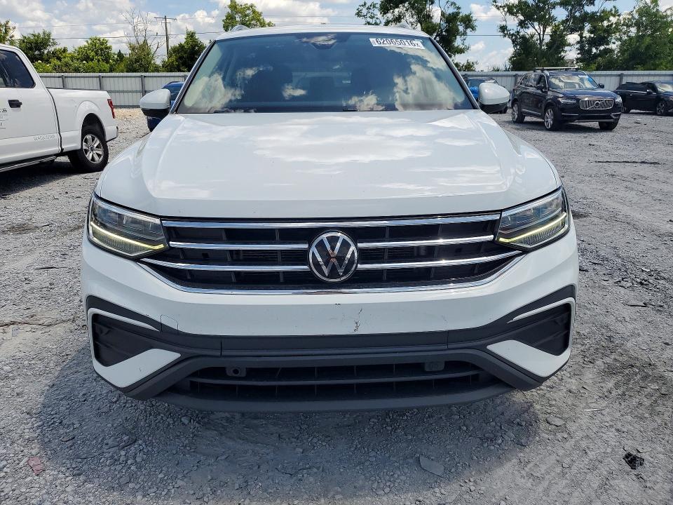 Продажа на аукционе авто 2022 Volkswagen Tiguan, vin: 3VV3B7AX8NM167143, номер лота: 62065016