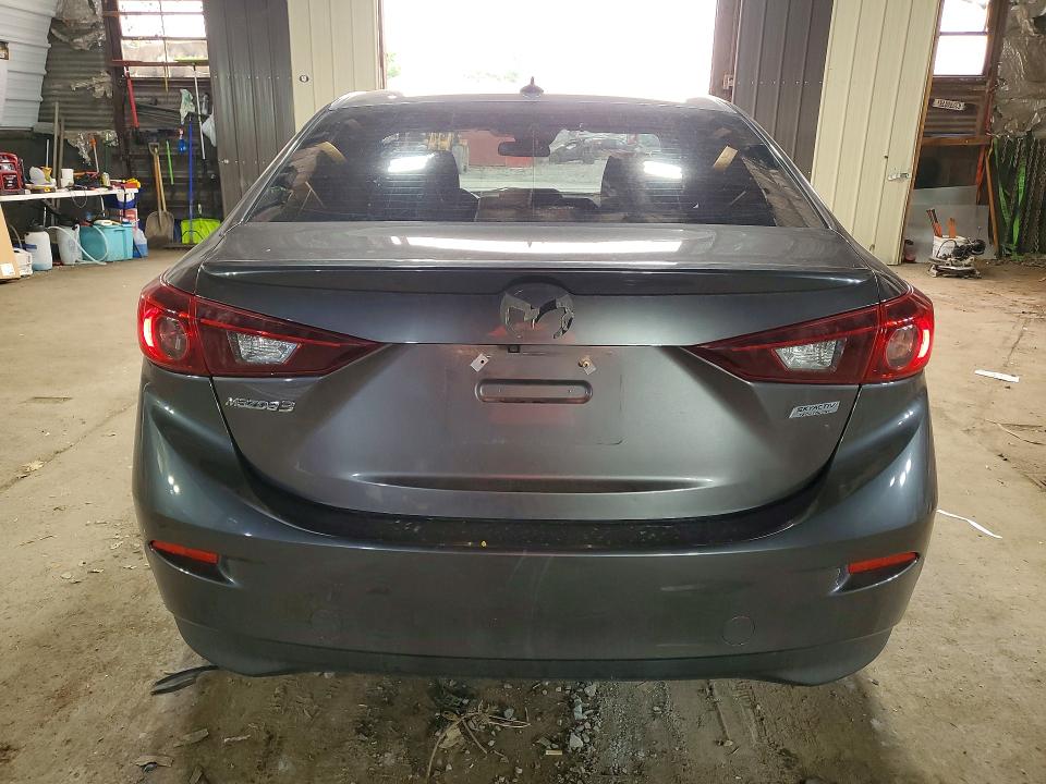 60777616 :رقم المزاد ، 3MZBN1V39JM252621 vin ، 2018 Mazda 3 مزاد بيع