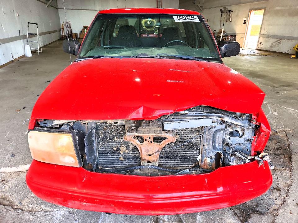 60826606 :رقم المزاد ، 1GTCS19XX38222497 vin ، 2003 Gmc Sonoma مزاد بيع