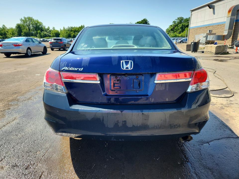 62168986 :رقم المزاد ، 1HGCP2F3XBA150055 vin ، 2011 Honda Accord مزاد بيع