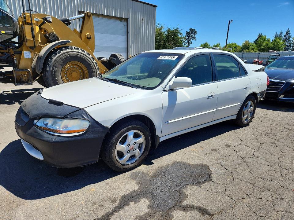 Продажа на аукционе авто 1998 Honda Accord, vin: 1HGCG5652WA130486, номер лота: 85975155