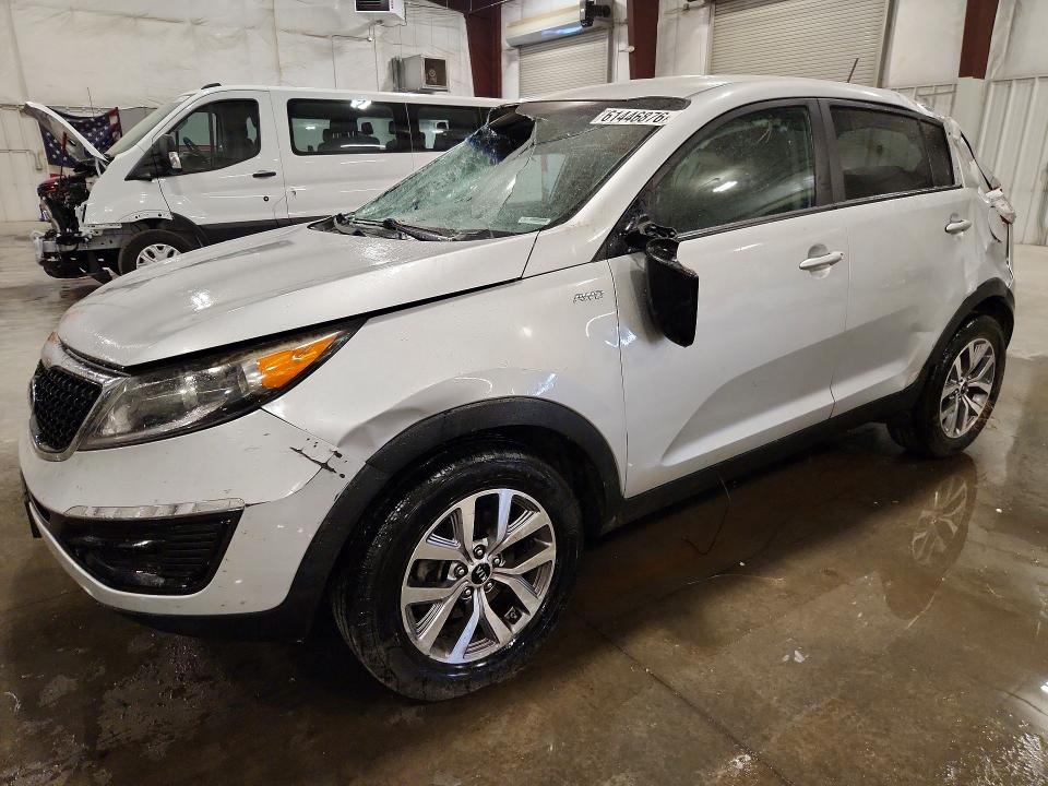 61446876 :رقم المزاد ، KNDPBCAC4G7802796 vin ، 2016 Kia Sportage مزاد بيع