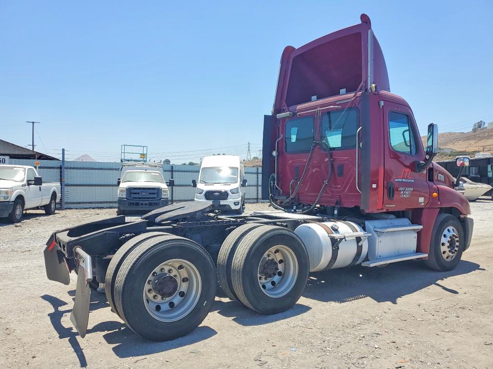 Продаж на аукціоні авто 2011 Freightliner Cascadia, vin: 1FUJGEDR6BLBB4129, номер лоту: 60299546