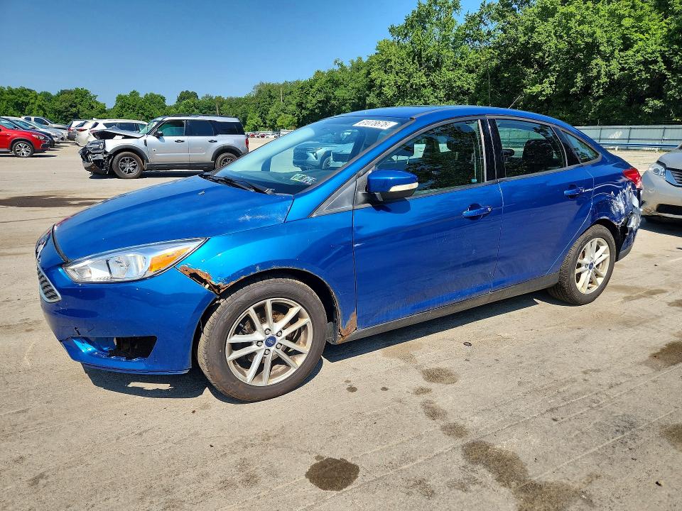 61078676 :رقم المزاد ، 1FADP3F28JL233847 vin ، 2018 Ford Focus مزاد بيع