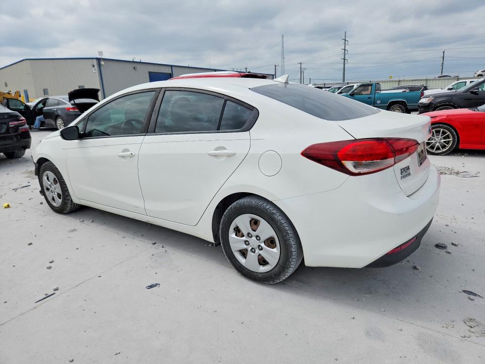62450476 :رقم المزاد ، 3KPFK4A73JE214299 vin ، 2018 Kia Forte مزاد بيع