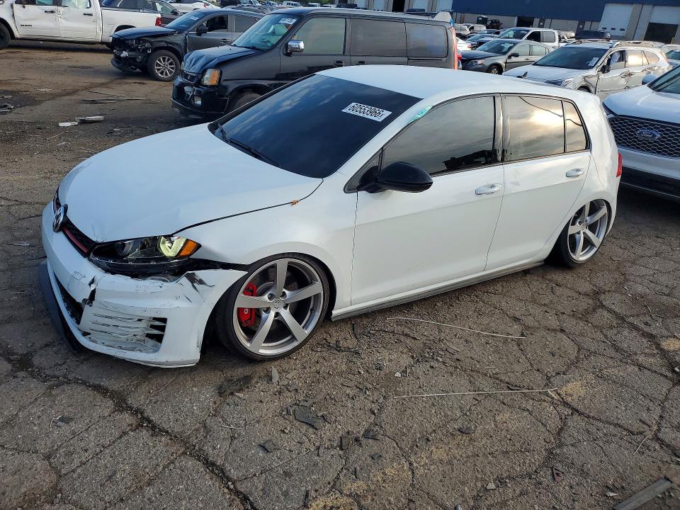 60553966 :رقم المزاد ، 3VW447AU6HM067546 vin ، 2017 Volkswagen Gti مزاد بيع