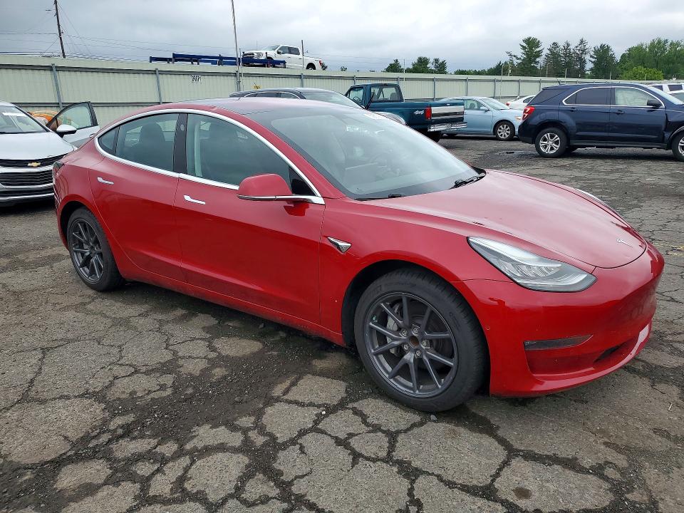 59819676 :رقم المزاد ، 5YJ3E1EA8JF012941 vin ، 2018 Tesla Model 3 مزاد بيع
