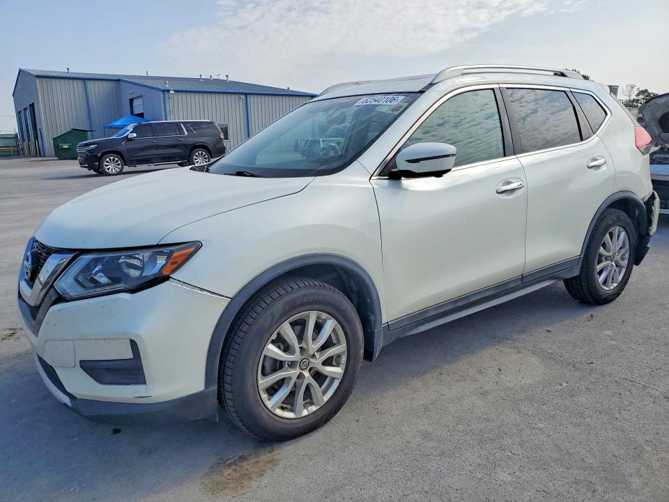 Продажа на аукционе авто 2017 Nissan Rogue, vin: 5N1AT2MV4HC767790, номер лота: 62540106