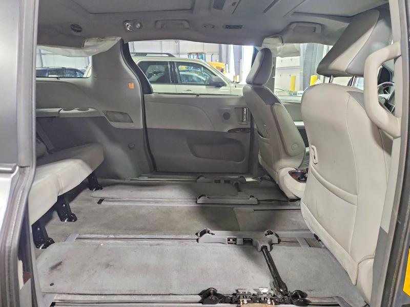 2013 Toyota Sienna მანქანა იყიდება აუქციონზე, vin: 5TDDK3DC0DS055486, აუქციონის ნომერი: 55948636