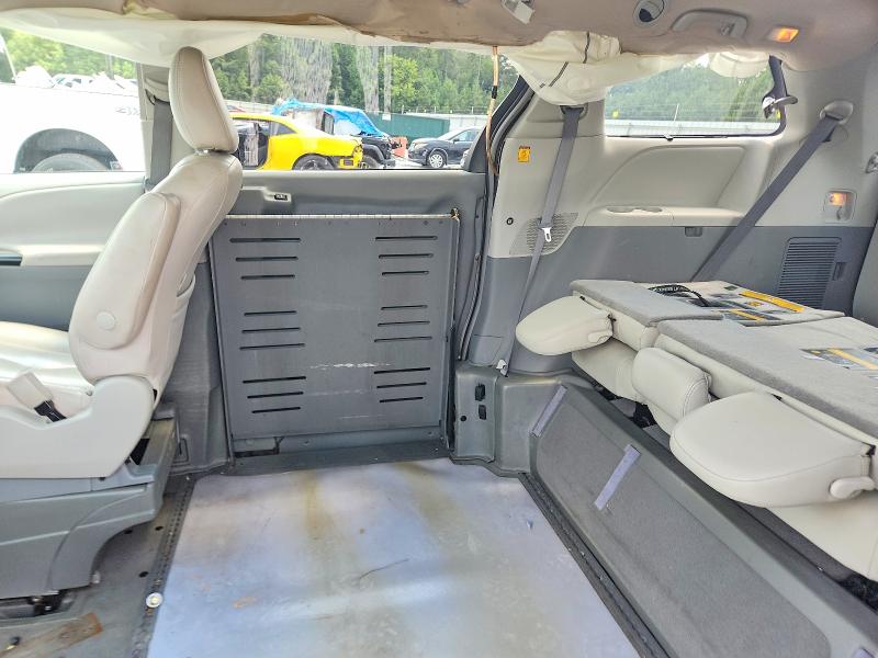 Продажа на аукционе авто 2011 Toyota Sienna, vin: 5TDKK3DC2BS041397, номер лота: 62416356