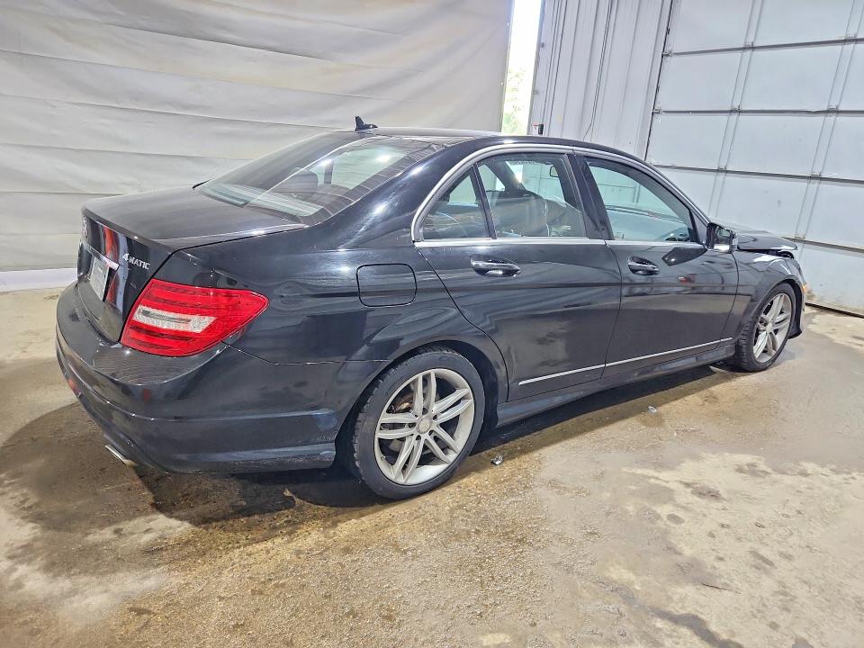 Aukcja sprzedaży 2012 Mercedes-benz C, vin: WDDGF8BB2CR198077, numer aukcji: 61025296