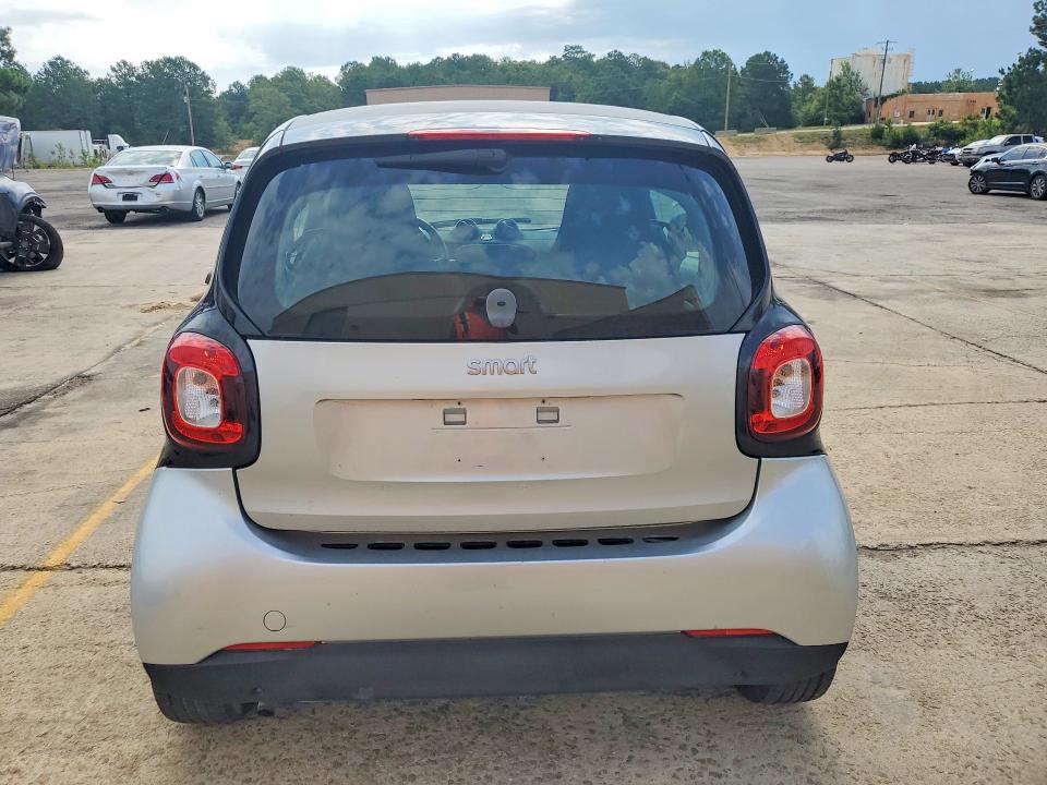 2016 Smart Fortwo მანქანა იყიდება აუქციონზე, vin: WMEFJ5DA3GK076996, აუქციონის ნომერი: 60327696