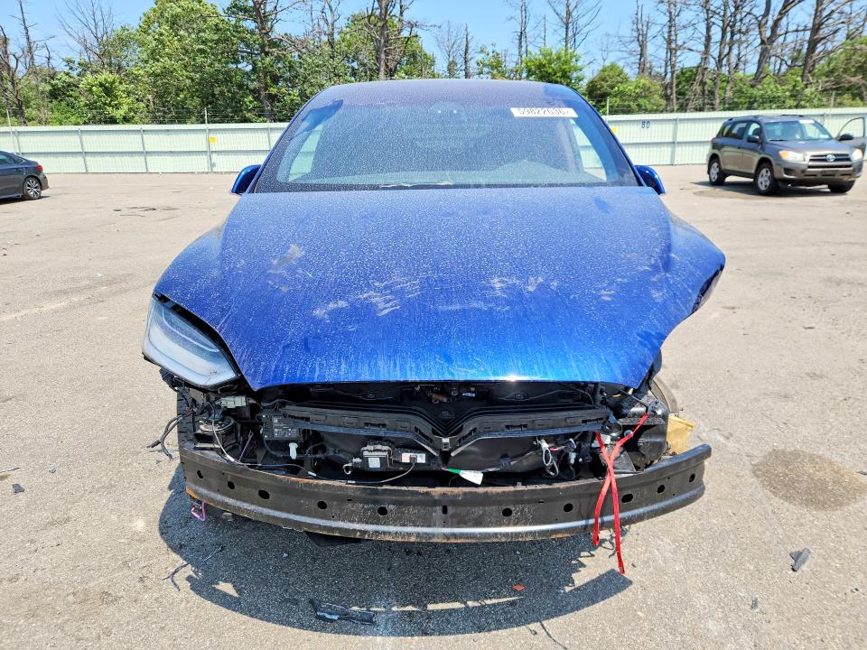 Продажа на аукционе авто 2020 Tesla Model X, vin: 5YJXCBE2XLF233529, номер лота: 59822636