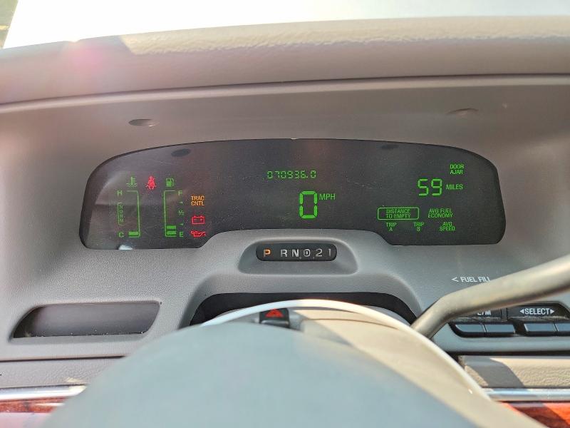 60926306 :رقم المزاد ، 2MEFM75WX1X710934 vin ، 2001 Mercury Grand Marquis مزاد بيع