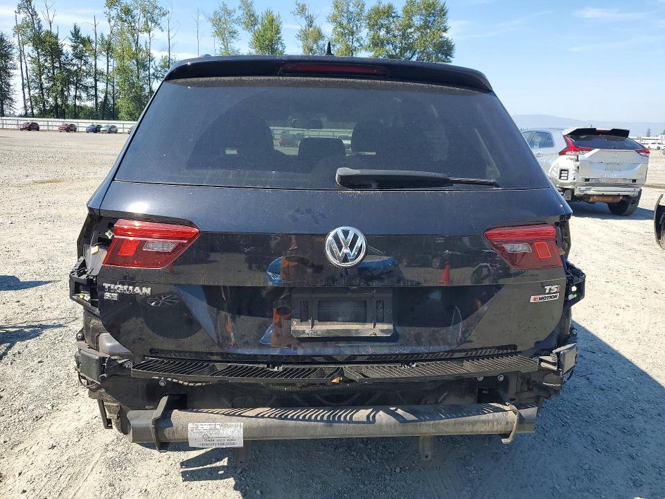 62112456 :رقم المزاد ، 3VV2B7AX3JM204184 vin ، 2018 Volkswagen Tiguan مزاد بيع
