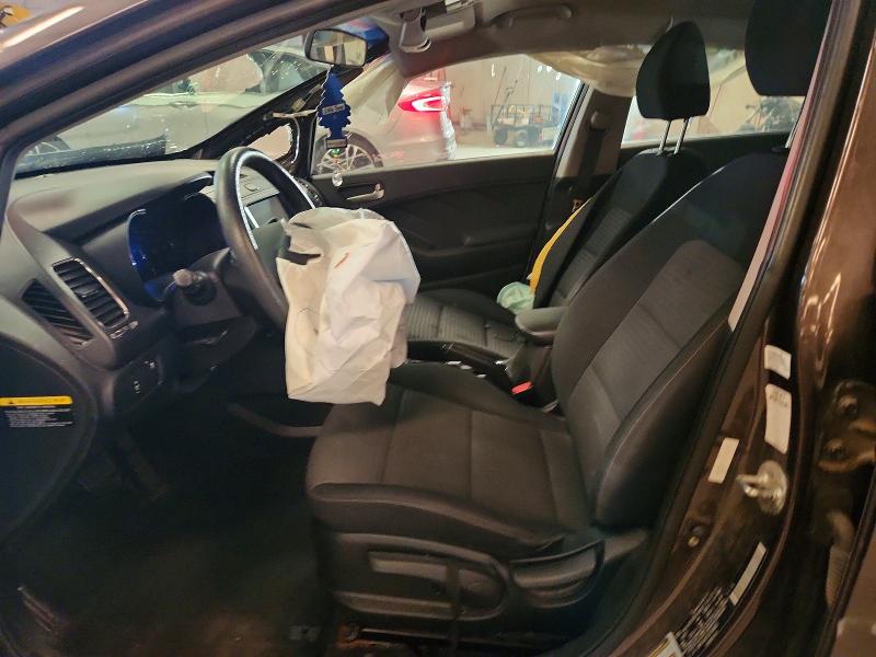 60053876 :رقم المزاد ، 3KPFL4A71JE164628 vin ، 2018 Kia Forte مزاد بيع