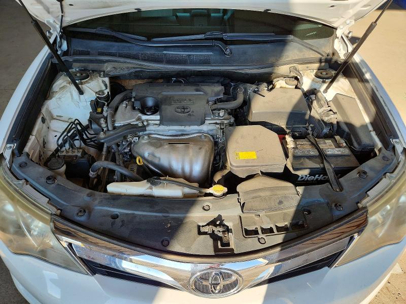 61748716 :رقم المزاد ، 4T4BF1FK8CR261350 vin ، 2012 Toyota Camry مزاد بيع