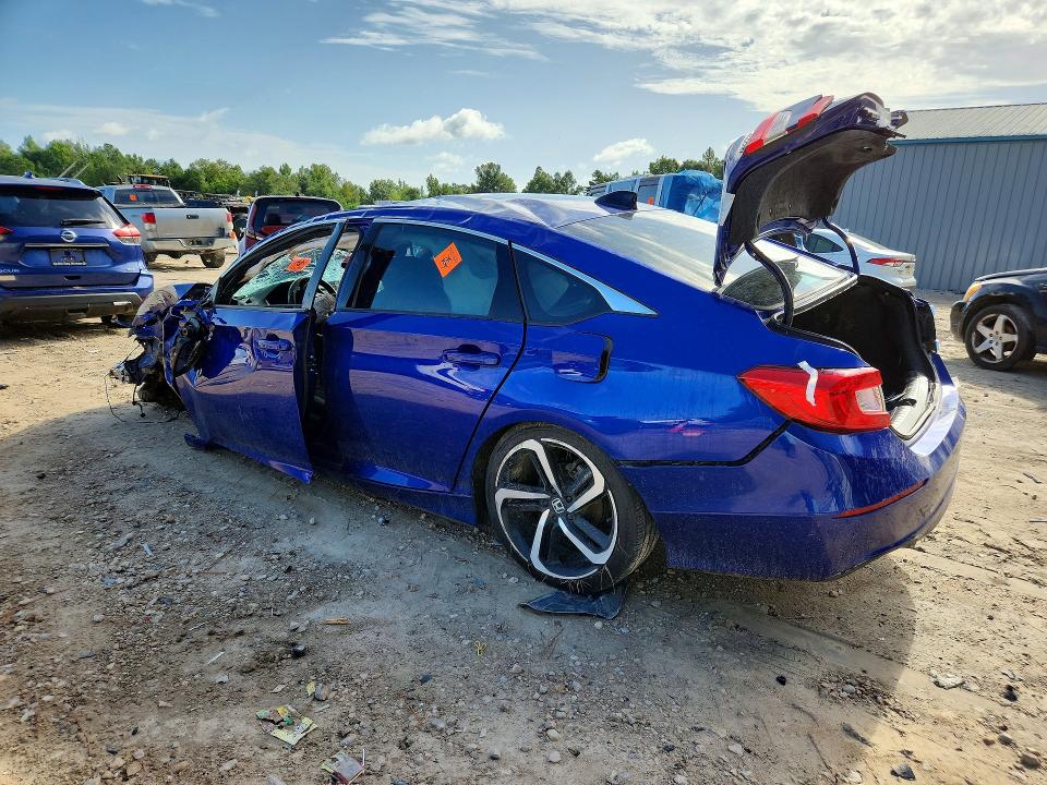 Продажа на аукционе авто 2022 Honda Accord, vin: 1HGCV1F33NA090687, номер лота: 64713596