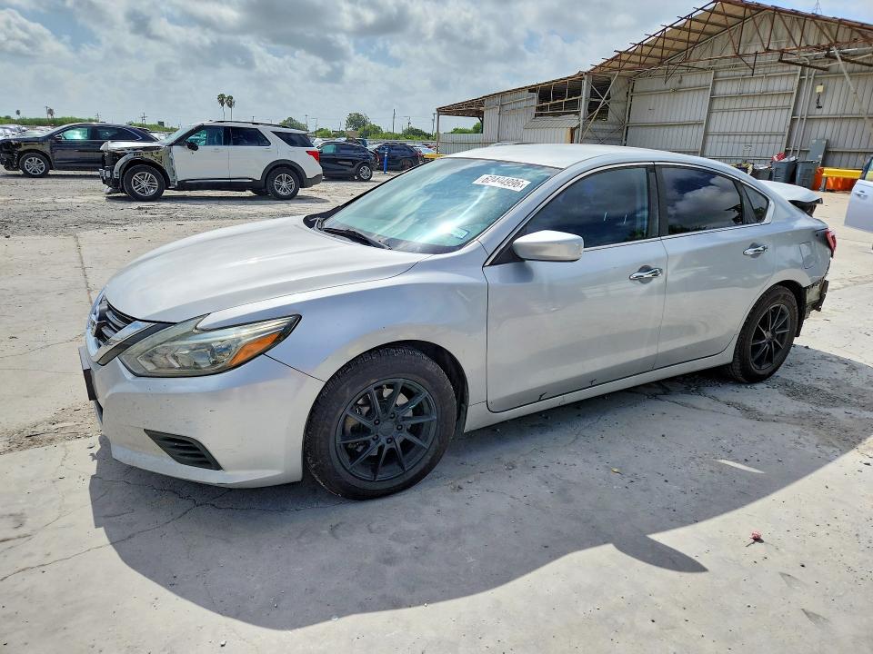 Продаж на аукціоні авто 2016 Nissan Altima, vin: 1N4AL3AP7GN317334, номер лоту: 62494996
