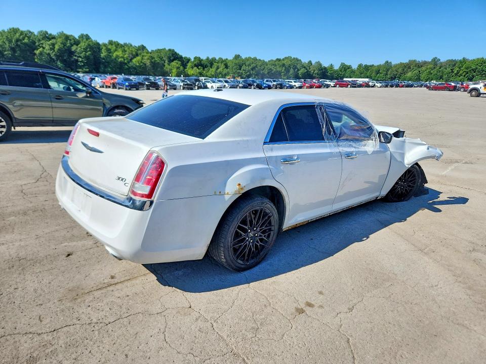 Продажа на аукционе авто 2014 Chrysler 300c, vin: 2C3CCAKGXEH260403, номер лота: 62971746