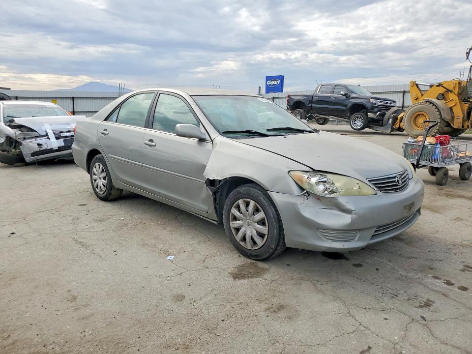 59644606 :رقم المزاد ، 4T1BE32K45U551408 vin ، 2005 Toyota Camry مزاد بيع