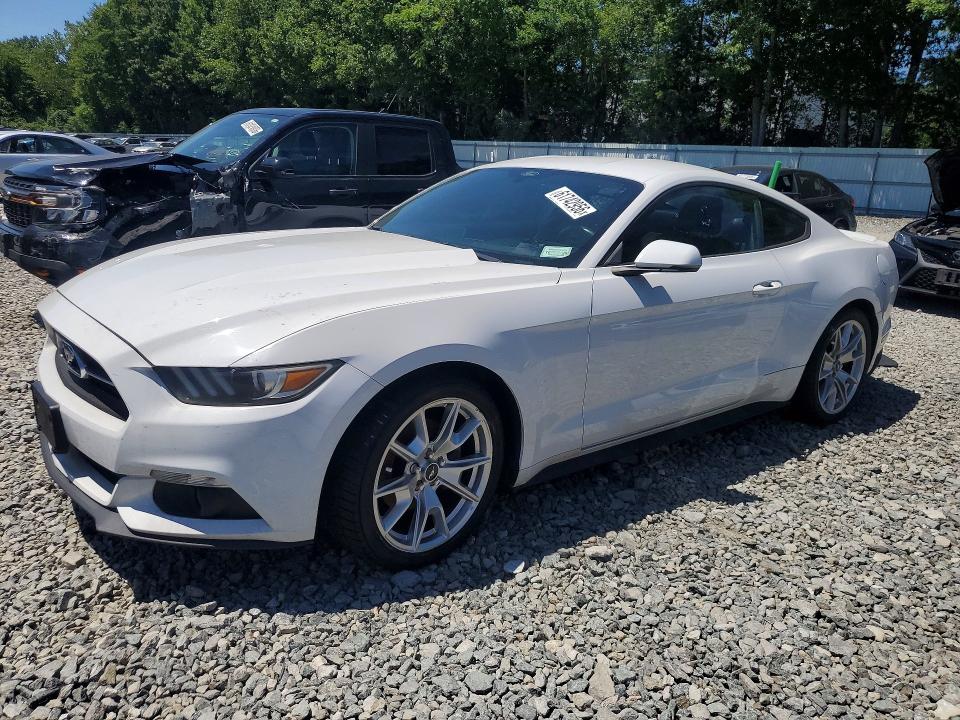 61742956 :رقم المزاد ، 1FA6P8TH1F5310679 vin ، 2015 Ford Mustang مزاد بيع