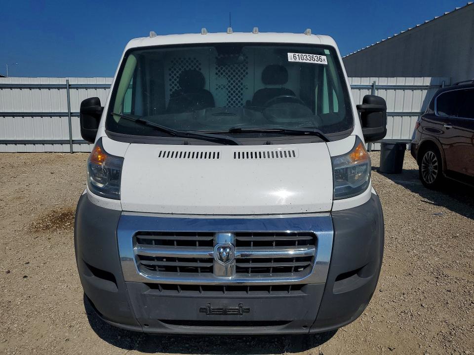 61033636 :رقم المزاد ، 3C6TRVAG0HE521872 vin ، 2017 Ram Promaster 1500 مزاد بيع