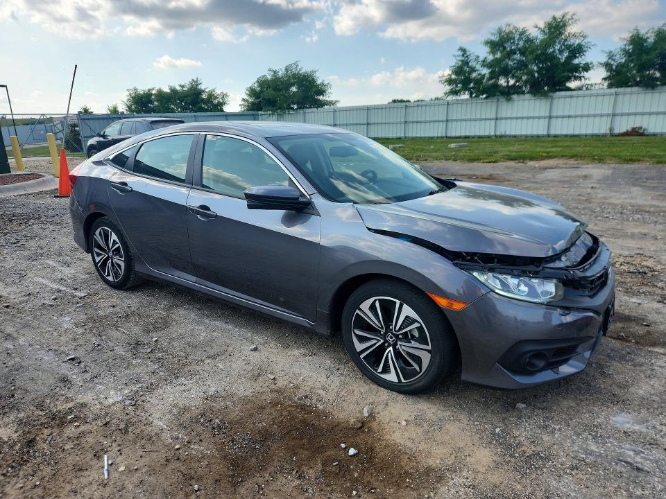 Продажа на аукционе авто 2018 Honda Civic, vin: JHMFC1F72JX044181, номер лота: 61070926