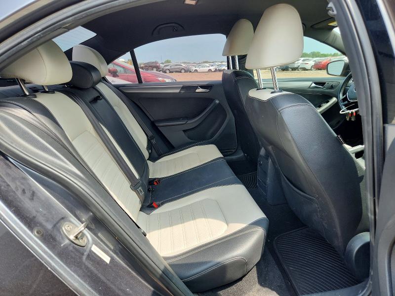 60665766 :رقم المزاد ، 3VWD17AJ6GM284091 vin ، 2016 Volkswagen Jetta مزاد بيع