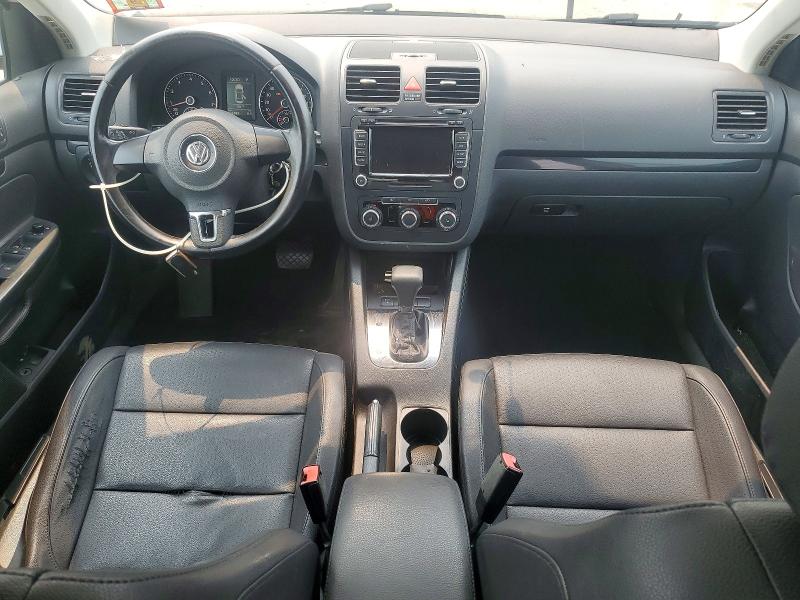 60270386 :رقم المزاد ، 3VWRZ7AJ3AM055275 vin ، 2010 Volkswagen Jetta مزاد بيع