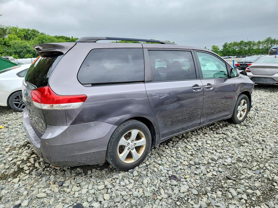 2012 Toyota Sienna მანქანა იყიდება აუქციონზე, vin: 5TDKK3DC8CS193072, აუქციონის ნომერი: 59586736