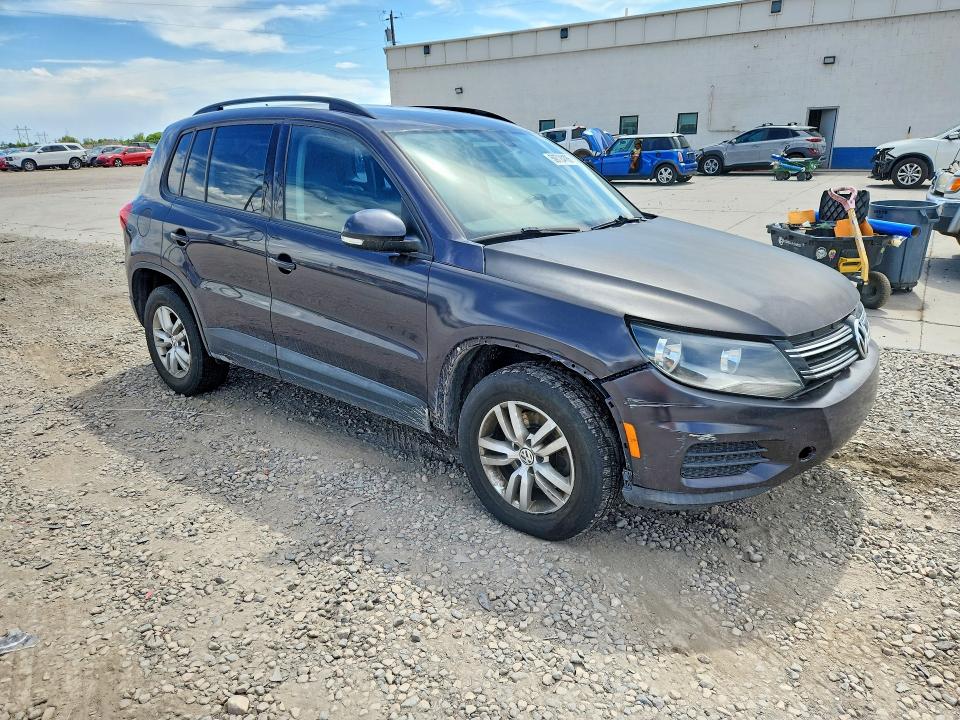 59724186 :رقم المزاد ، WVGAV7AXXGW601882 vin ، 2016 Volkswagen Tiguan مزاد بيع