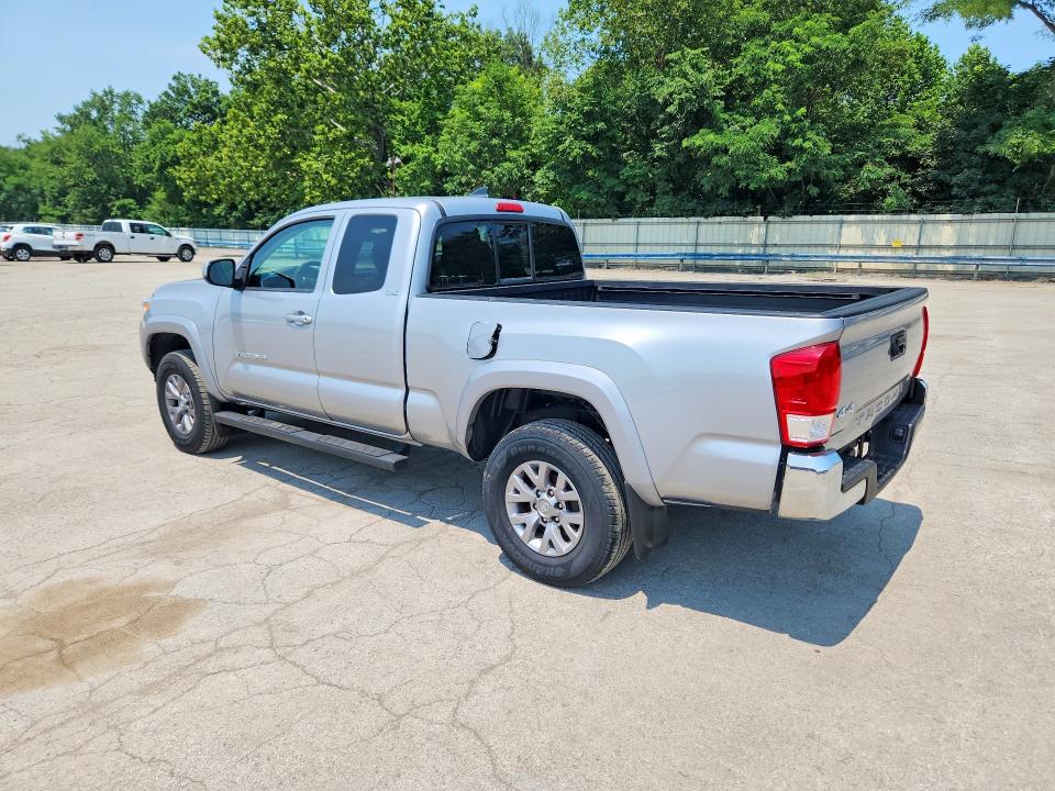2017 Toyota Tacoma მანქანა იყიდება აუქციონზე, vin: 5TFSX5EN8HX056647, აუქციონის ნომერი: 61207786