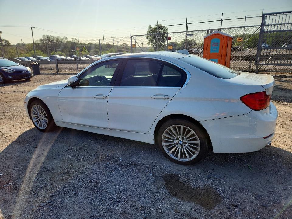 61082976 :رقم المزاد ، WBA3B3C54DF533016 vin ، 2013 Bmw 328 مزاد بيع