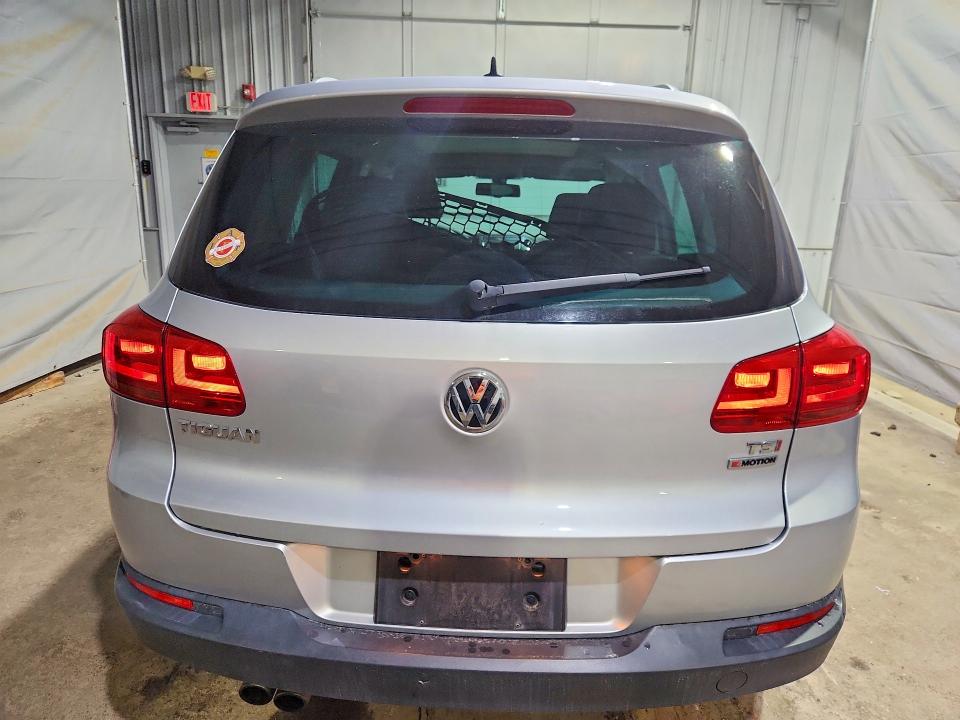 61516926 :رقم المزاد ، WVGSV7AX8HK039574 vin ، 2017 Volkswagen Tiguan مزاد بيع