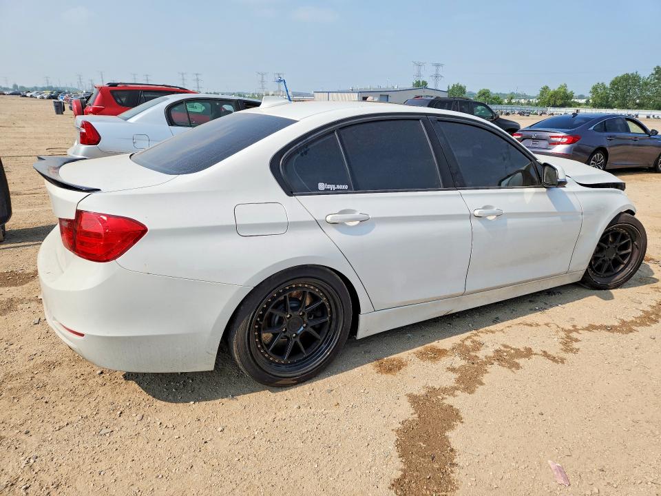 61486846 :رقم المزاد ، WBA3B9G54DNP39732 vin ، 2013 Bmw 335 مزاد بيع