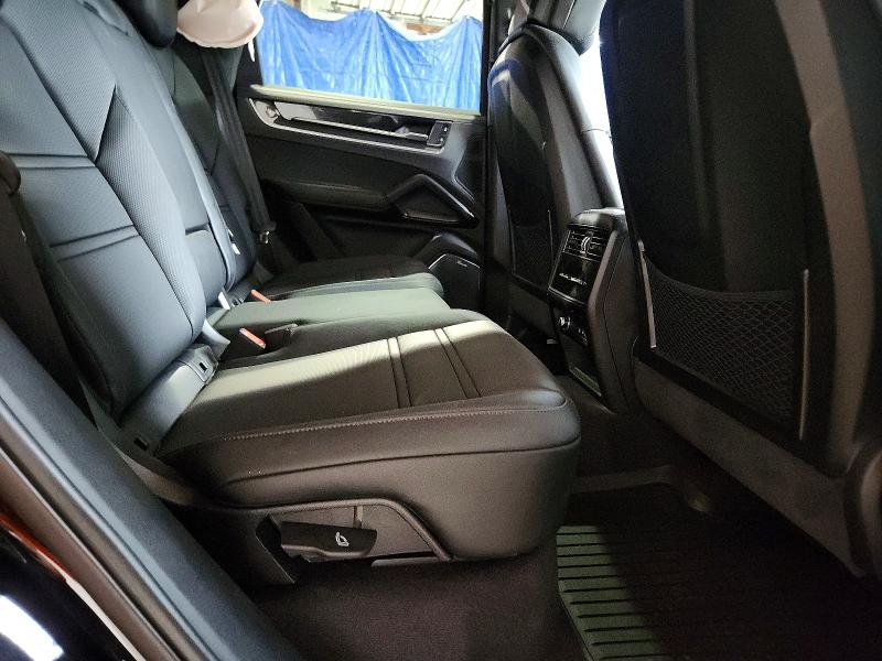 60456256 :رقم المزاد ، WP1AM2AY5TDA30082 vin ، 2026 Porsche Cayenne مزاد بيع