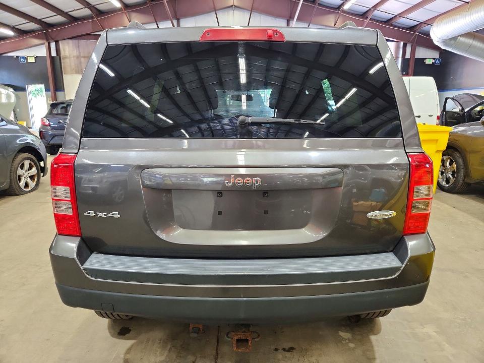 60460466 :رقم المزاد ، 1C4NJRFB3FD425813 vin ، 2015 Jeep Patriot مزاد بيع