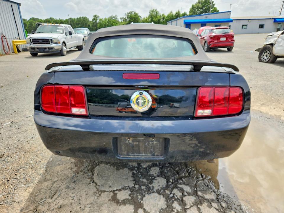 60898336 :رقم المزاد ، 1ZVHT84N165102754 vin ، 2006 Ford Mustang Convertible مزاد بيع
