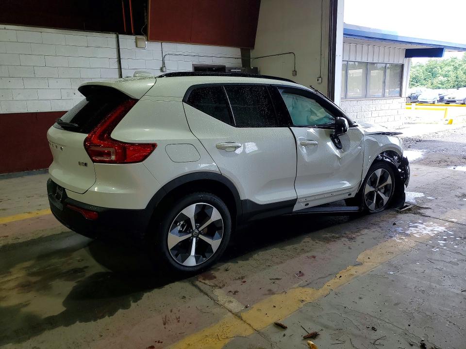 Продаж на аукціоні авто 2026 Volvo Xc40, vin: YV4L12UC6T2735551, номер лоту: 61923876