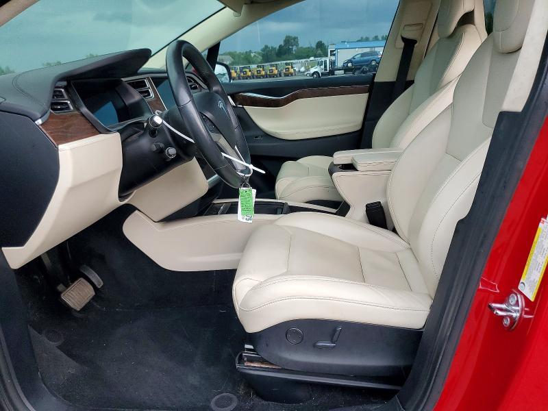 62577906 :رقم المزاد ، 5YJXCAE2XHF075078 vin ، 2017 Tesla Model X مزاد بيع