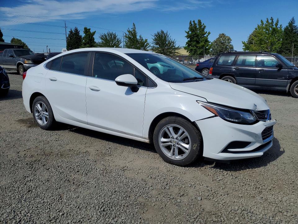 59671286 :رقم المزاد ، 1G1BE5SM0H7135997 vin ، 2017 Chevrolet Cruze مزاد بيع